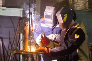 Сварщик (ручной и частично механизированной сварки (наплавки)).